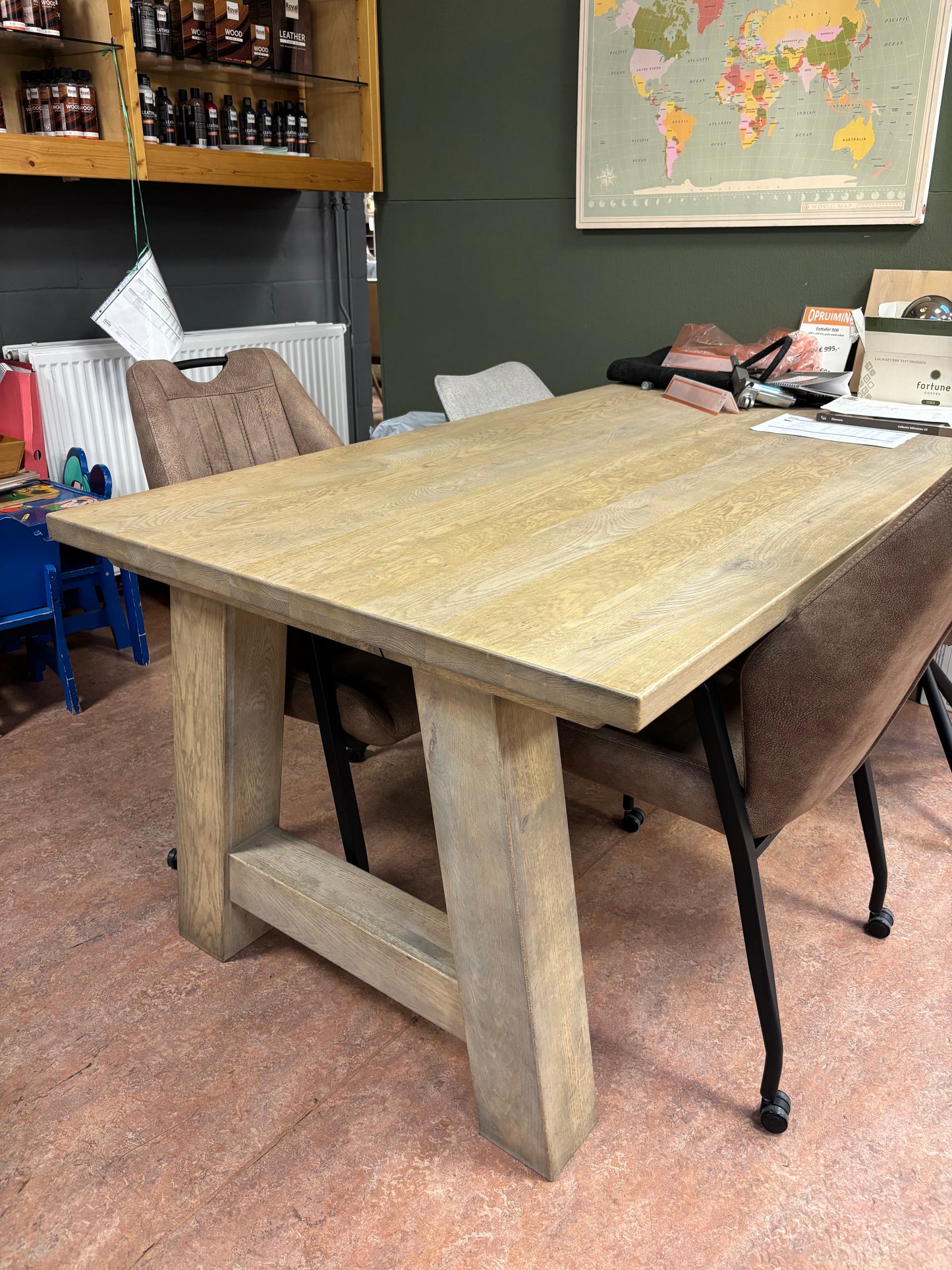 OPRUIMING Eettafel 906