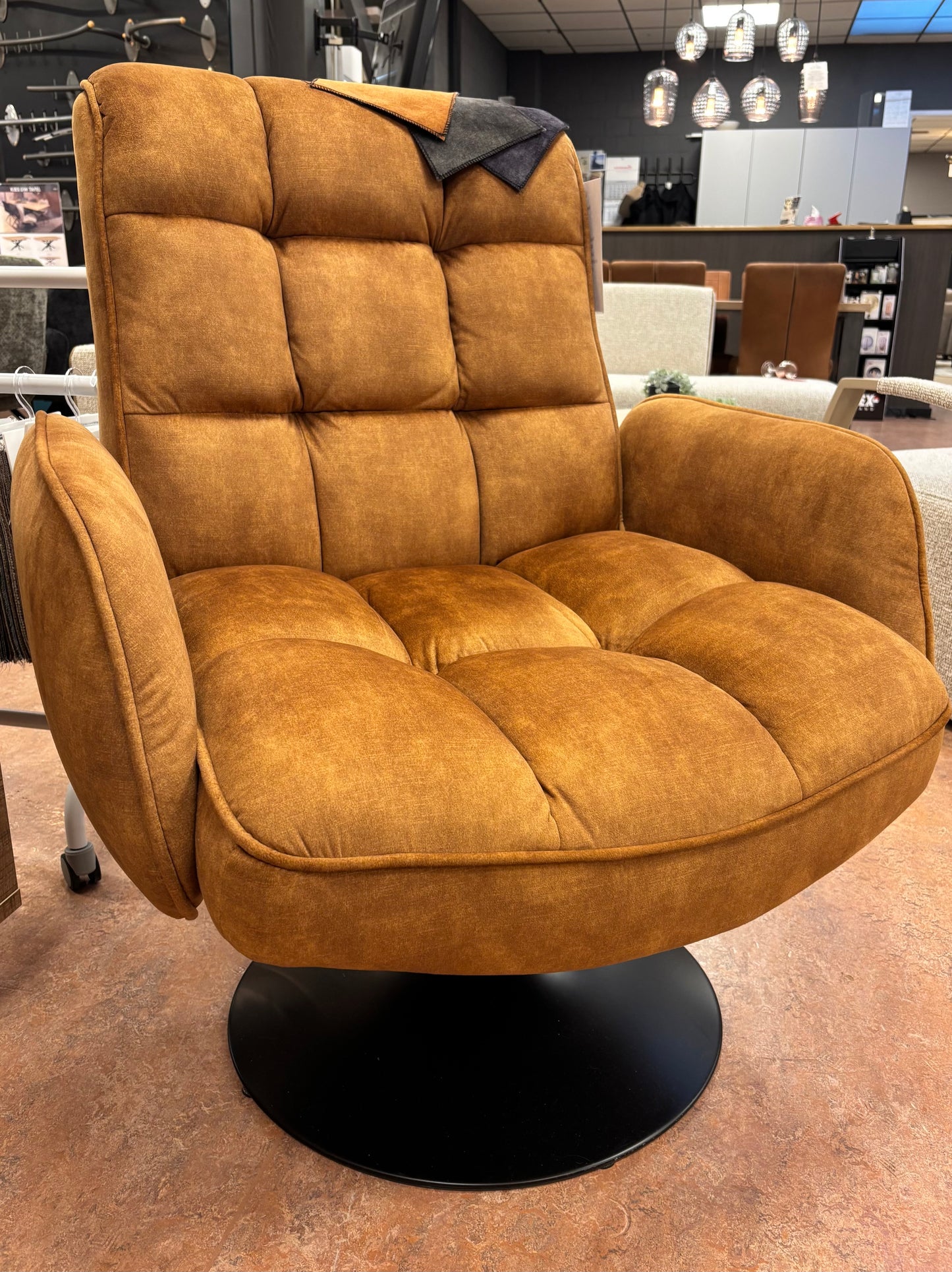 OPRUIMING Fauteuil Trophea