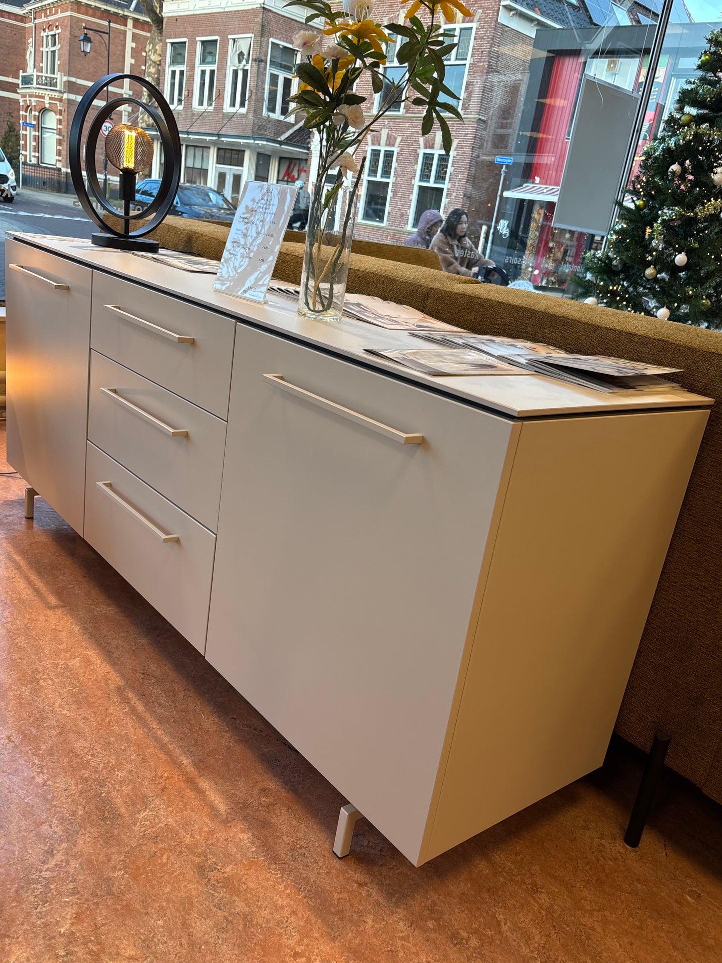 OPRUIMING Dressoir Scot