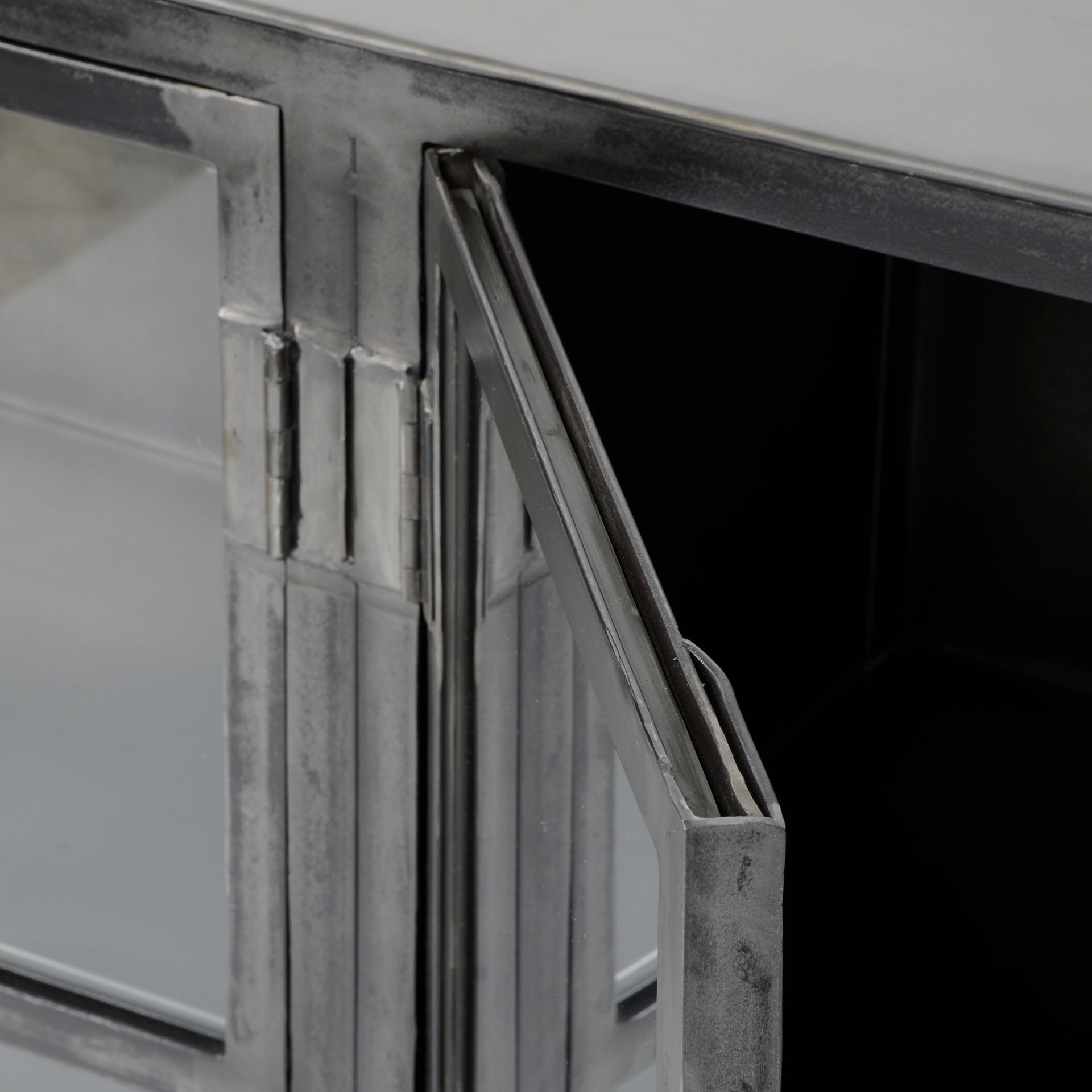 Dressoir Rift Metal