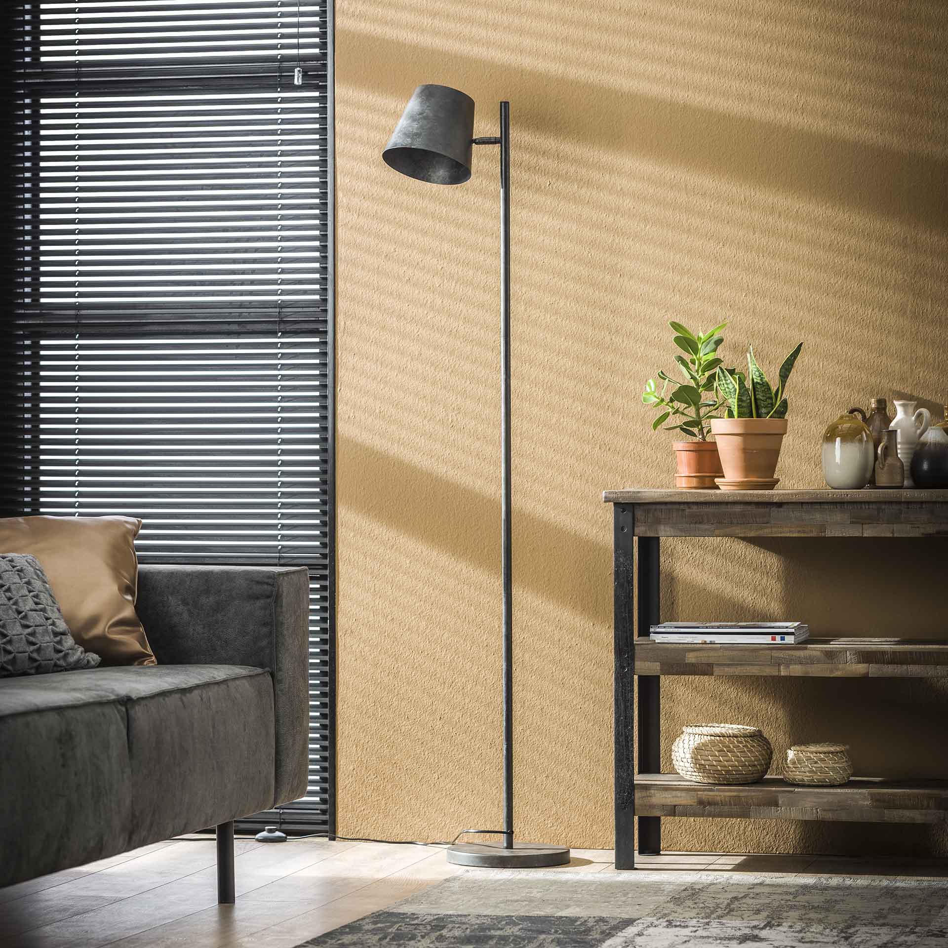 Vloerlamp Met Verstelbare Kap