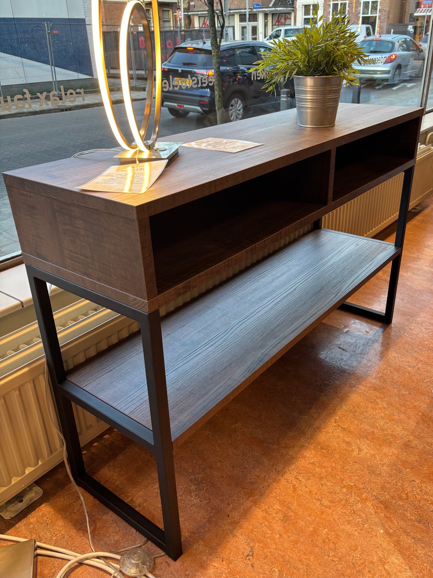 OPRUIMING Sidetable Neil