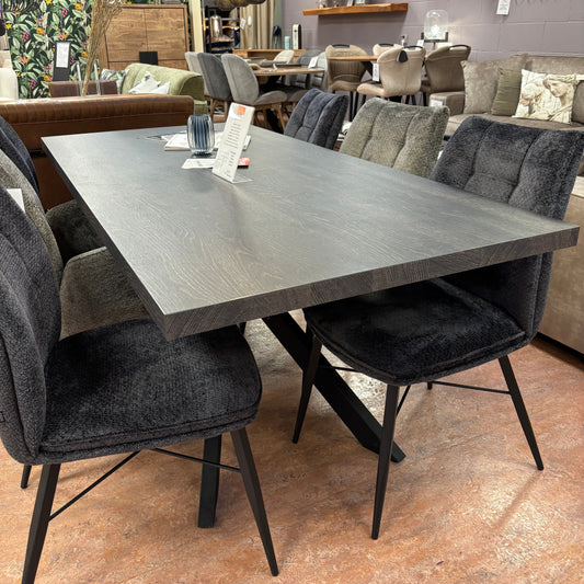 SALE Dining table Novac