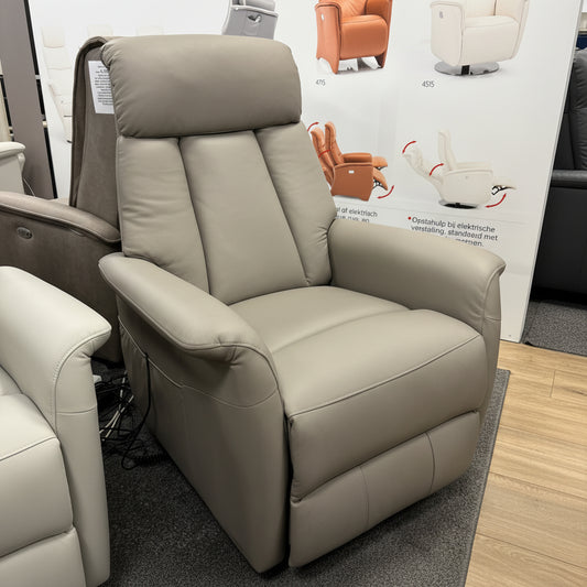 CLEARANCE Electric Recliner Gibson